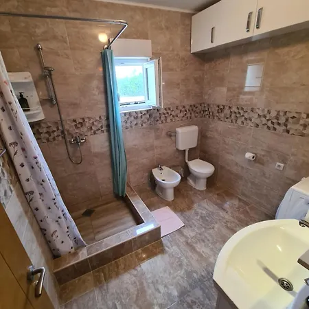 Trebisnjica アパート